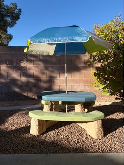 Step 2 picnic table