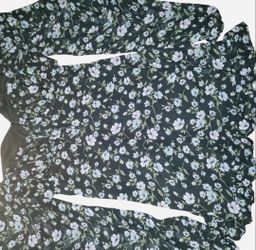 Black floral dress brand forever21 size small