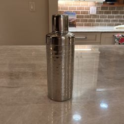 Metal Cocktail Shaker (24 ounce)