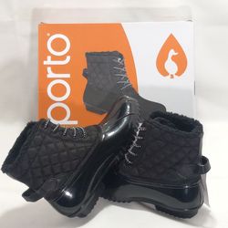 Sporto Ladie's Duck Boot Available in Size 8 
