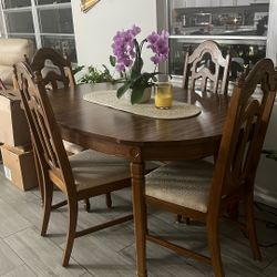 DINING SET FOR 4