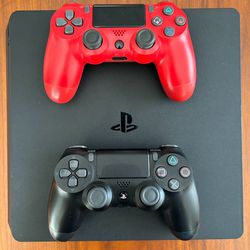 playstation 4 - 2 ps4 controllers