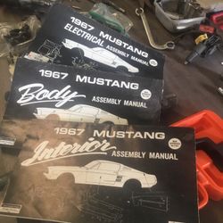 Mustang Service Books  