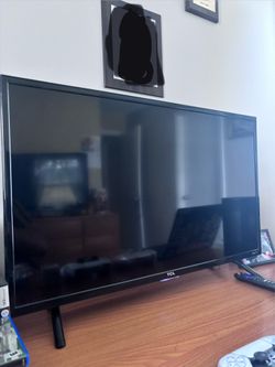 Roku 31inch TV (Taking Offers)