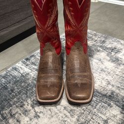 Ariat Cowgirl Boots Women’s Size 9 B