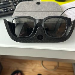 BOSE SUNGLASSES WITH CAMERA AND BUILT IN HEADPHONES 