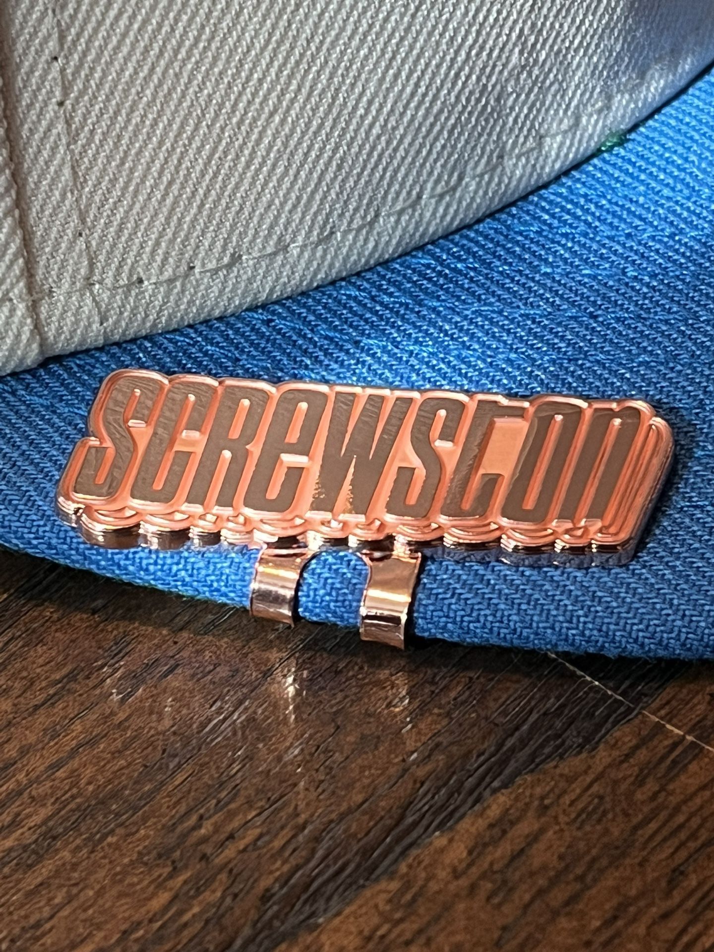 SCREWSTON HAT CLIP