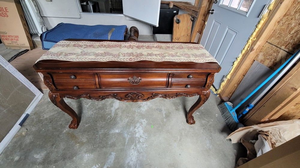 Various FURNITURE Items
