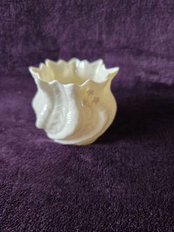 Belleek Ireland Neptune Shell