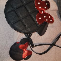 Minnie Crossbody With Coin Wallet