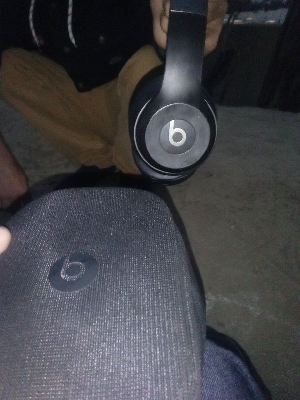 Beats Solo 4 Black/Silver Over Ear Blutooth
