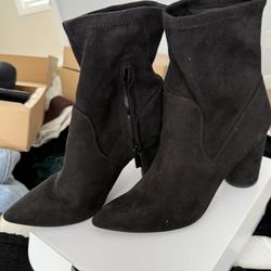 Suede booties 