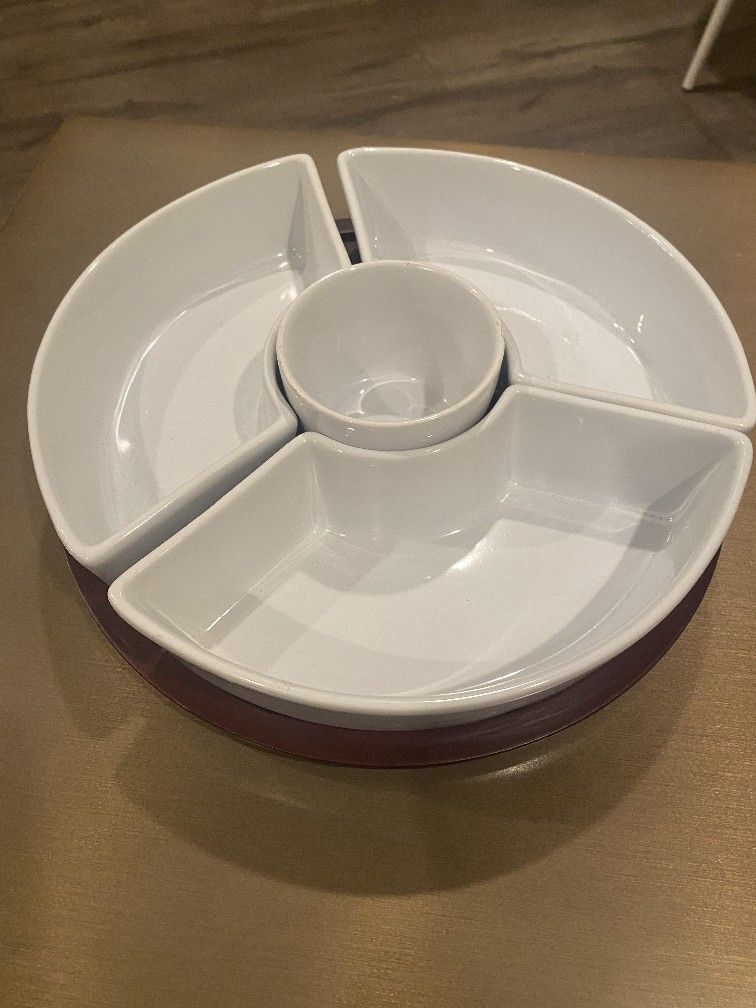 5-Piece Serving Set 12" In Diameter Microwave And Dishwasher Safe Wood Tray Provides Table Protection ble