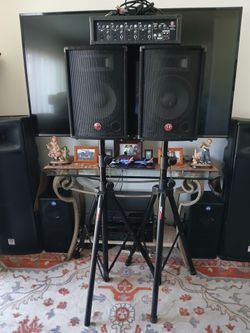 Harbinger 4 channel mixer