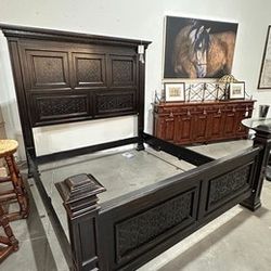 Elegant Bernhardt King Bed Frame With Nightstands