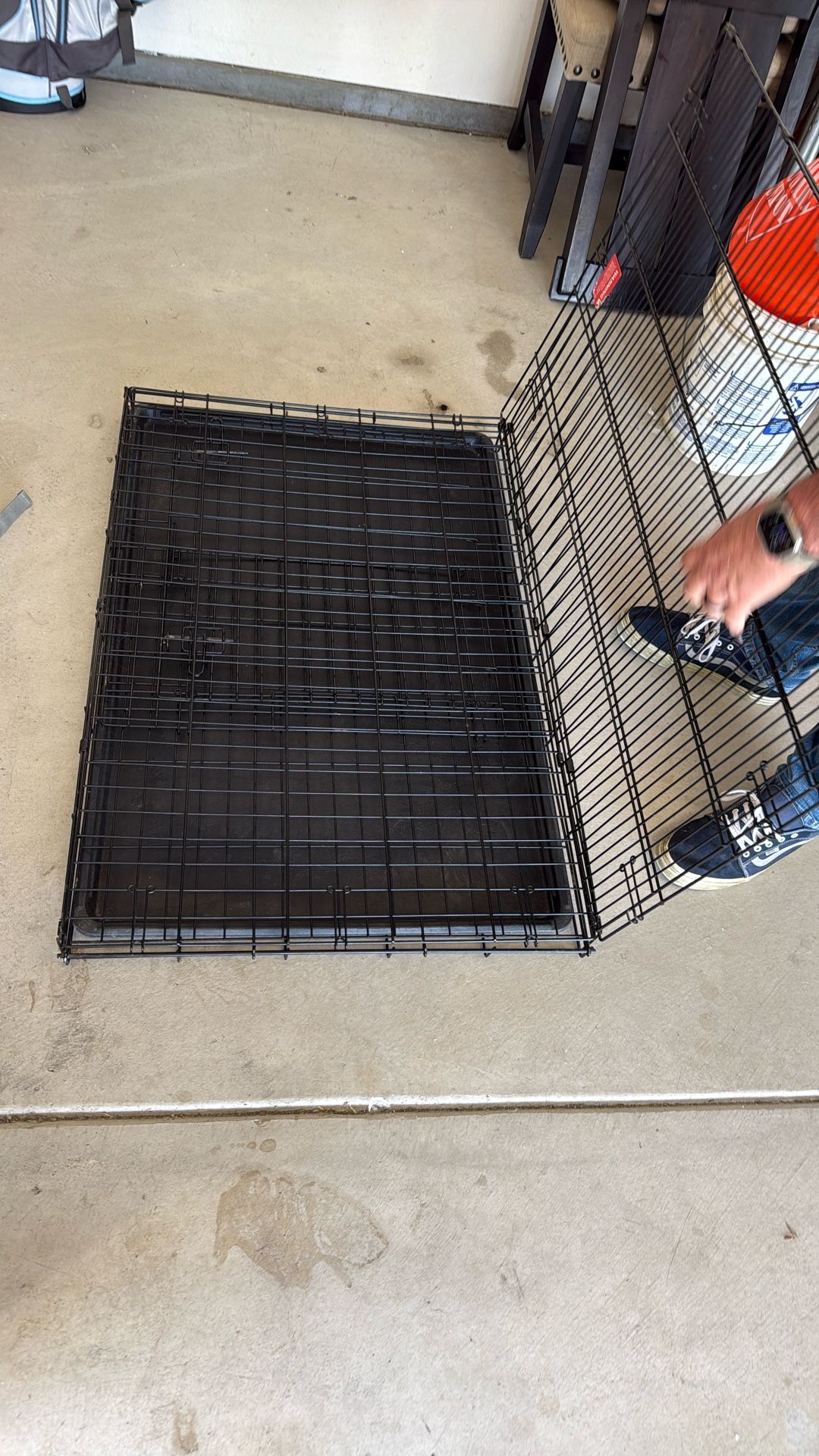 XL Black Metal Dog Cage Crate