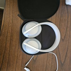 Bose 700 Noise Cancelling Headphones 