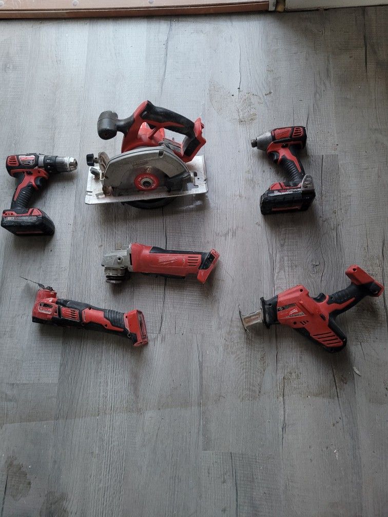 Milwauke Tools 