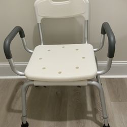 Swivel Shower Chair - 360⁰ Swivel - Heavy Duty. NEW.   Smoke free home.  