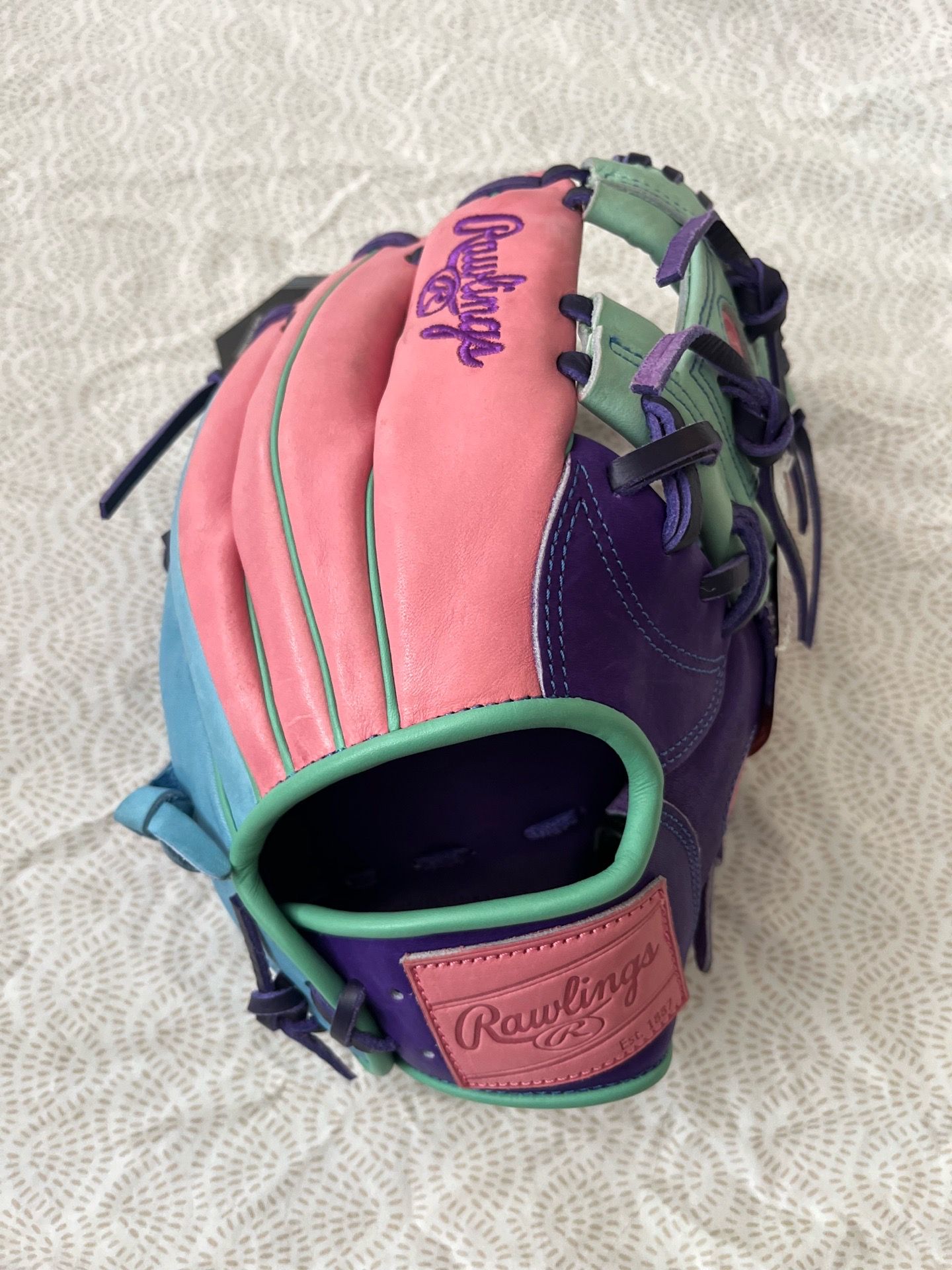 Rawlings Baseball Glove