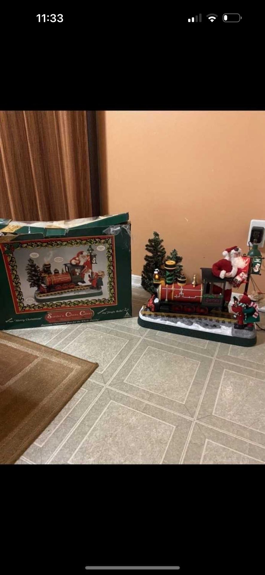 Santas choo Choo Holiday scene