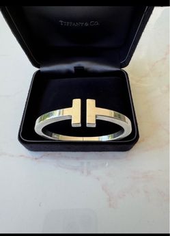 Tiffany & Co. T bangle