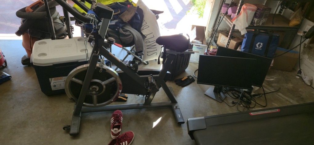 BF 718 Fitness Bicycle