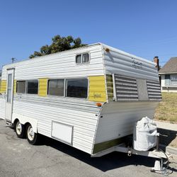 1976 Komfort Travel Trailer