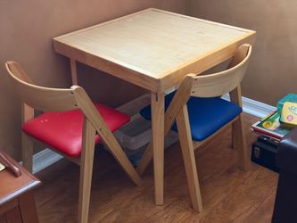 Children’s Play Table