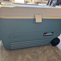 Igloo Cooler On Wheels 