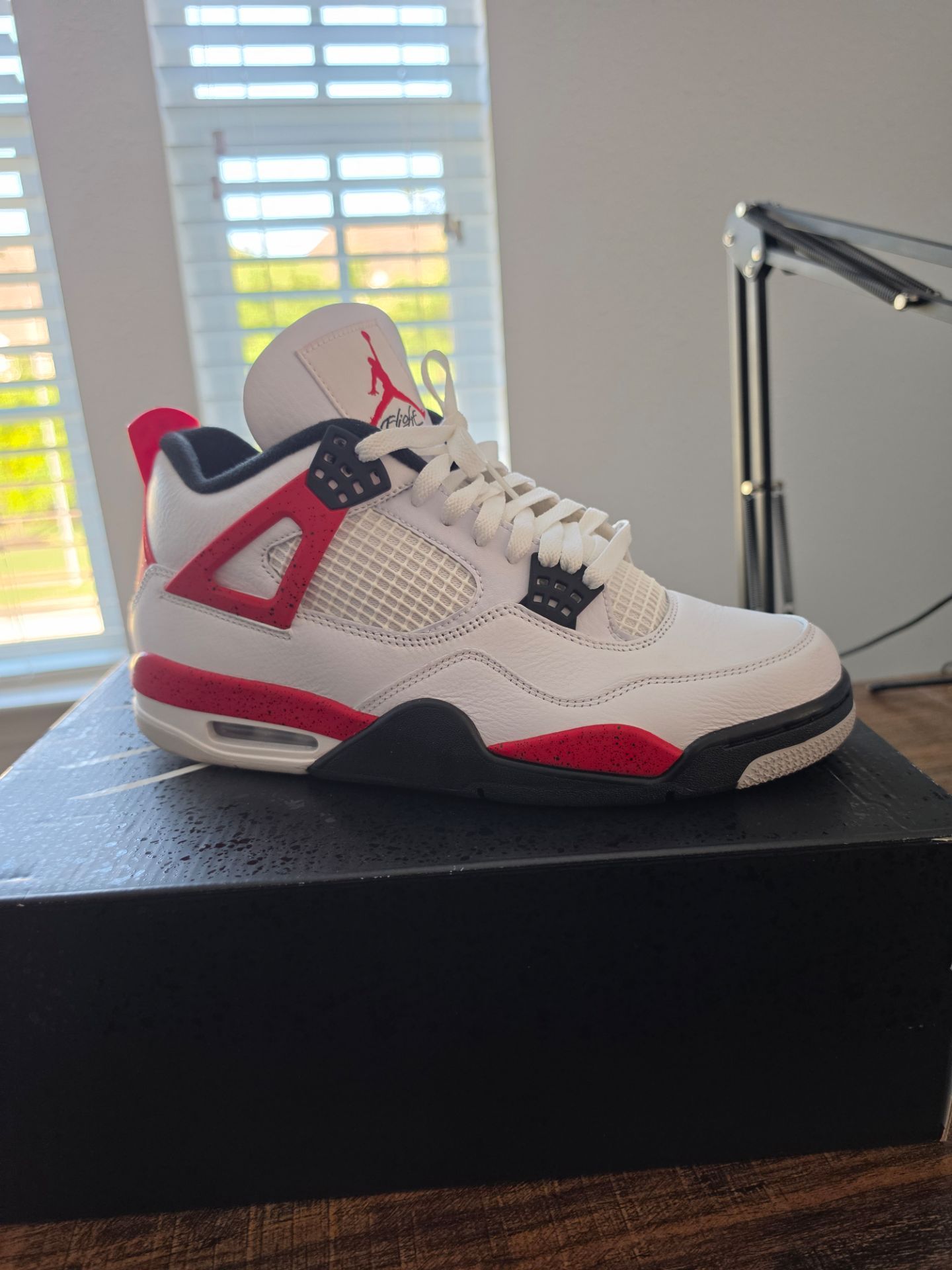 Jordan Retro 4 Red Cement