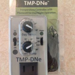 TMP-DNe Day/Night Cooling & Heating Thermostat

