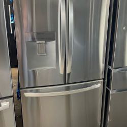 NEW OPEN BOX LG STANDARD DEPTH FRENCH STYLE REFRIGERATOR 