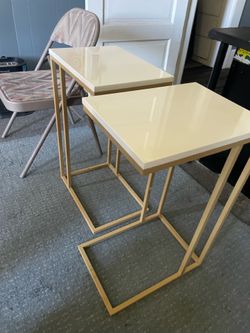 Cool small universal tables