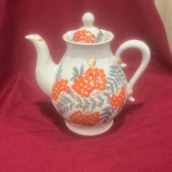 Big …family size Teapot 