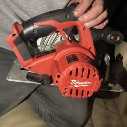 Milwaukee Cordless Skill Saw