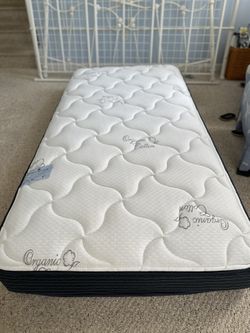 Reduced - Like New Twin Mattress