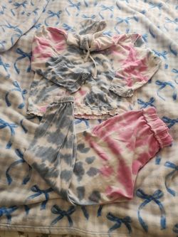 Juego de pans y sudadera