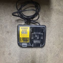 Dewalt DCB115 charger