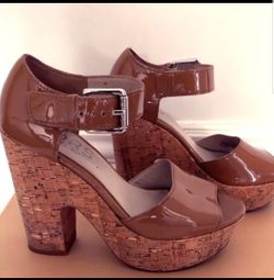 Michael Kors Patent Leather Sandal Platform Heels Size 8