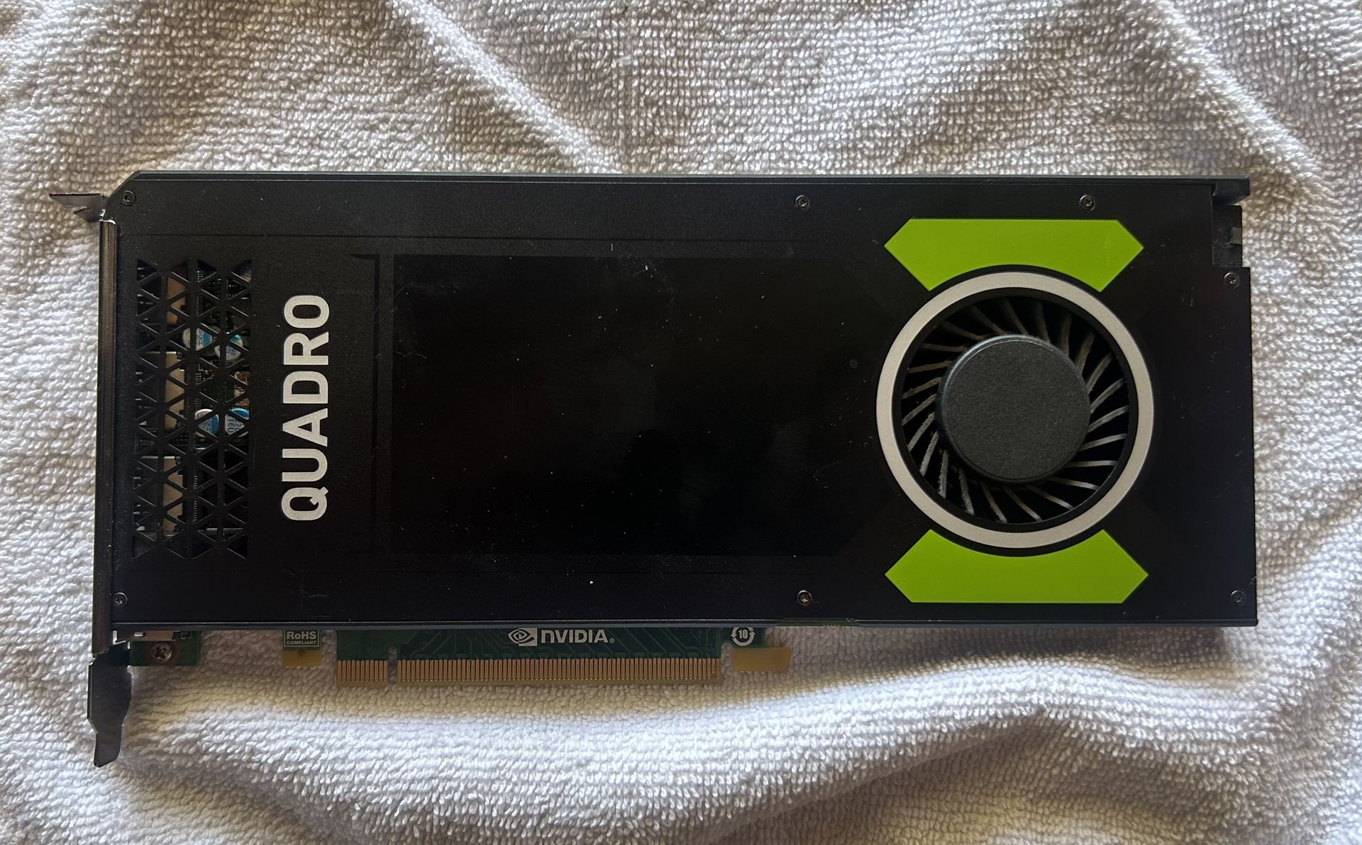 Nvidia quadro M4000 (GTX 980) 8gb Ram GPU