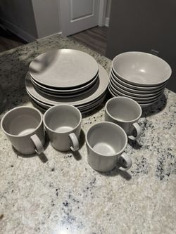 Dish Set