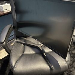 Curved Samsung Monitor 24’’ (High quality)