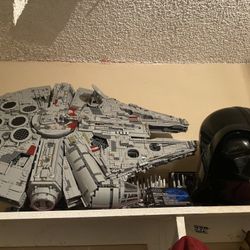 Millenium Falcon 75192