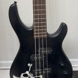 Squier By Fender Electric Bass Guitar Skull & Crossbones 