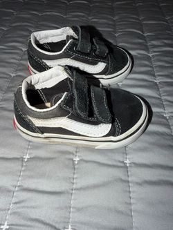 VANS Old Skool V Black/ White Toddler Kids Skate Shoes Sneakers size 4.5