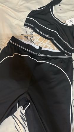 alo yoga sets