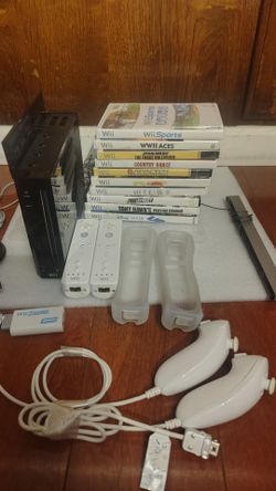 Backwards compatible Nintendo Wii bundle 10 games to controllers