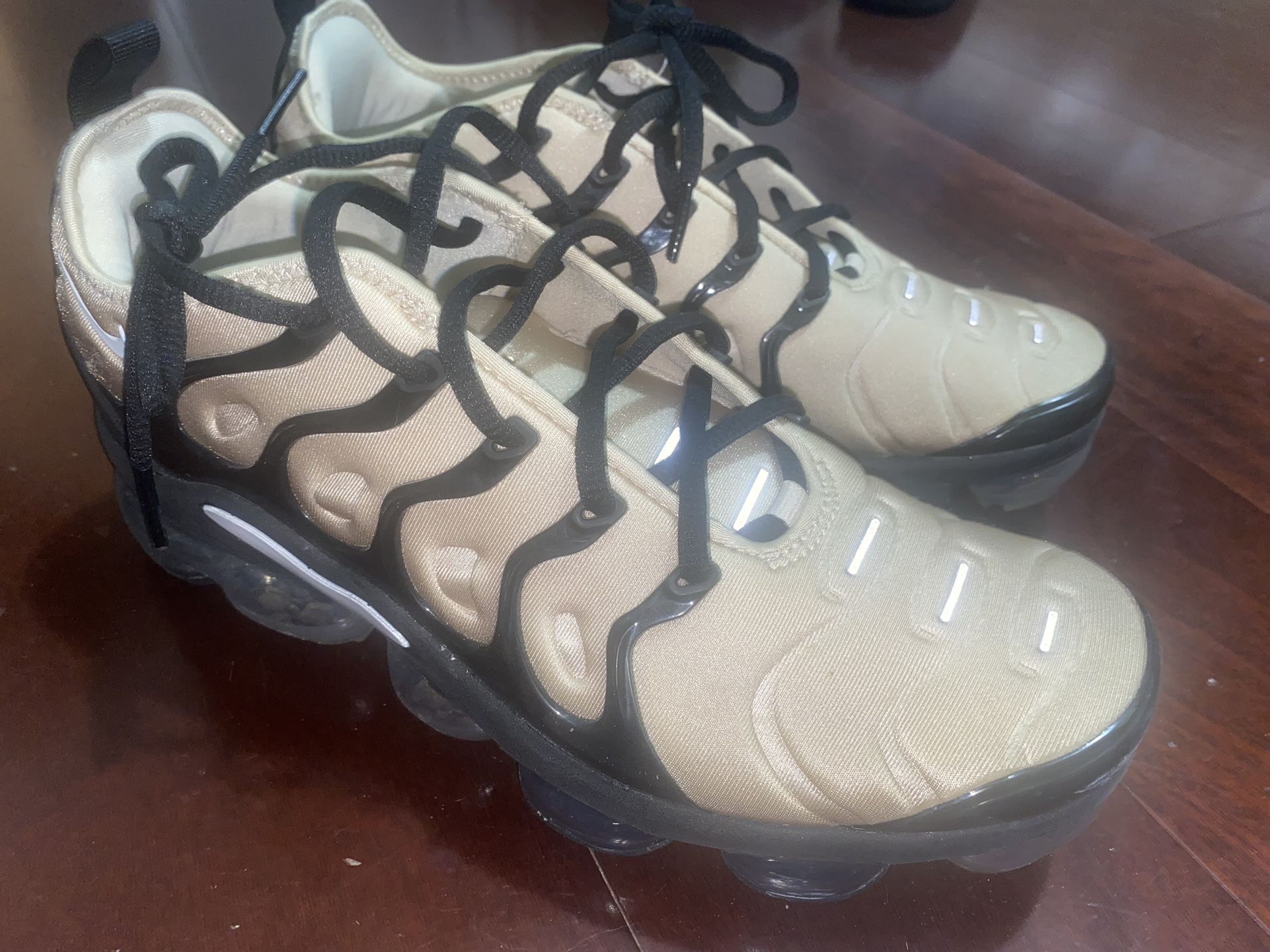 Nike Vapermax + Cream