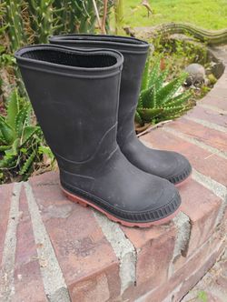 Rubber Rain Boots Sz 9/10 Kids 